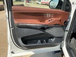 2025 Navigator L Thumbnail 9