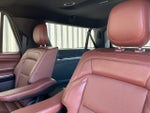 2025 Navigator L Thumbnail 21