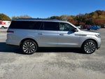 2023 Navigator L Thumbnail 7
