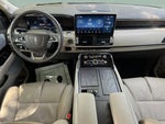 2023 Navigator L Thumbnail 9