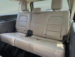 2023 Navigator L Thumbnail 18