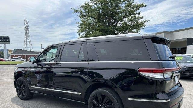 2023 Lincoln Navigator L Reserve
