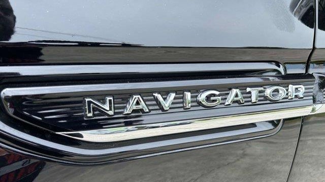 2023 Lincoln Navigator L Reserve
