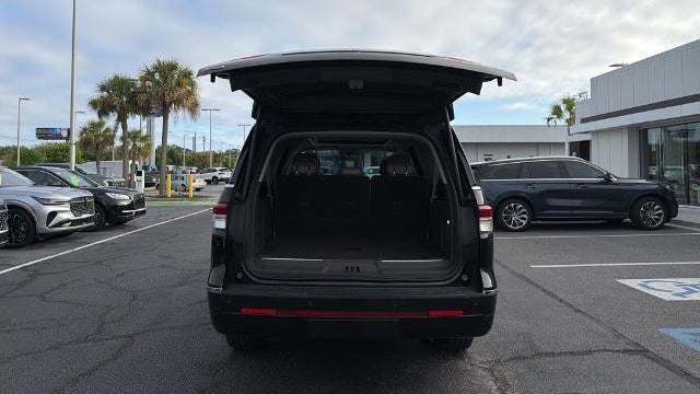 2023 Lincoln Navigator L Reserve