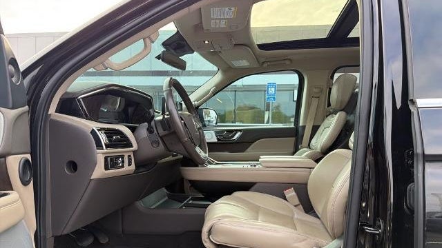 2023 Lincoln Navigator L Reserve