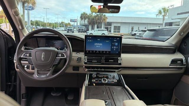 2023 Lincoln Navigator L Reserve