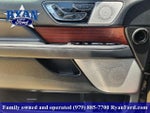 2023 Navigator L Thumbnail 16
