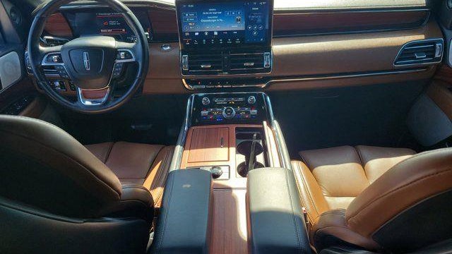2024 Lincoln Navigator L Reserve