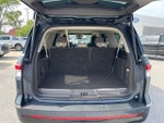 2024 Navigator L Thumbnail 8