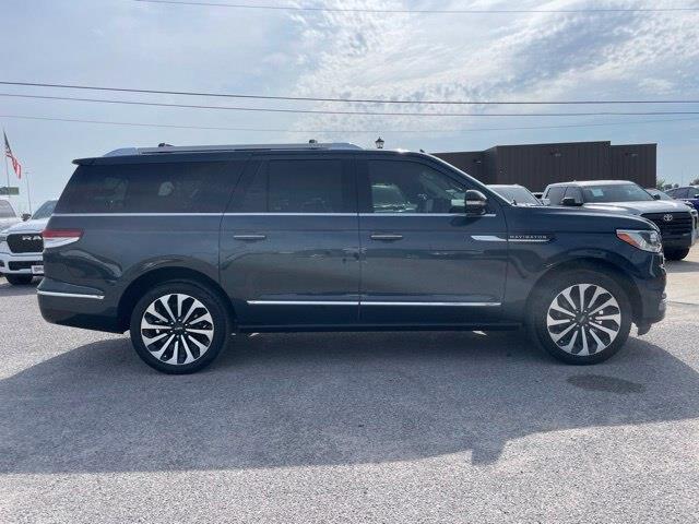 2024 Lincoln Navigator - $51,995