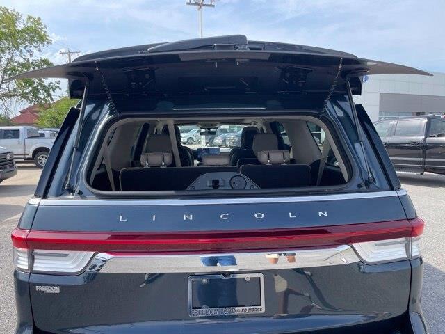 2024 Lincoln Navigator - $51,995