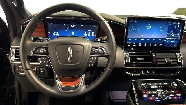 2024 Lincoln Navigator L Reserve