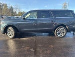 2025 Navigator L Thumbnail 2