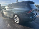 2025 Navigator L Thumbnail 3