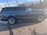 2025 Navigator L Thumbnail 6
