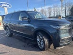 2025 Navigator L Thumbnail 7