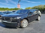 2025 Navigator L Thumbnail 3