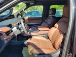 2025 Navigator L Thumbnail 24