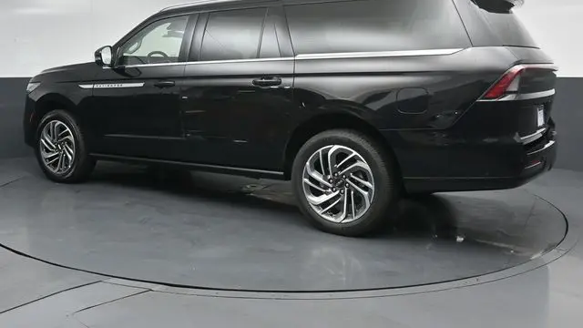 2025 Lincoln Navigator L Reserve