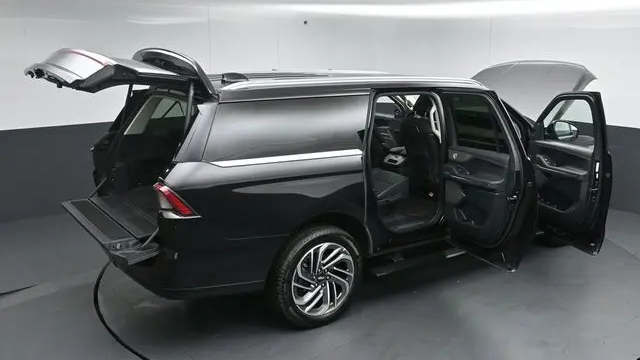 2025 Lincoln Navigator L Reserve