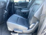 2025 Navigator L Thumbnail 11