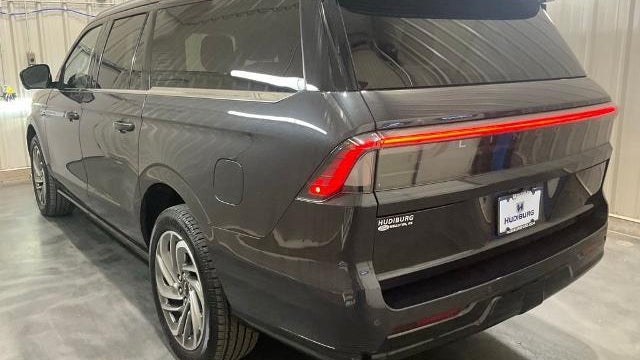 2025 Lincoln Navigator L Reserve