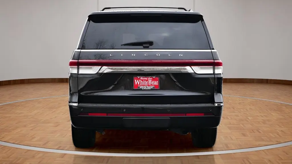 2023 Lincoln Navigator L Reserve