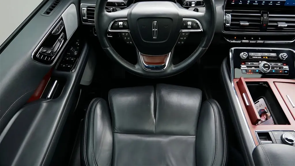 2023 Lincoln Navigator L Reserve