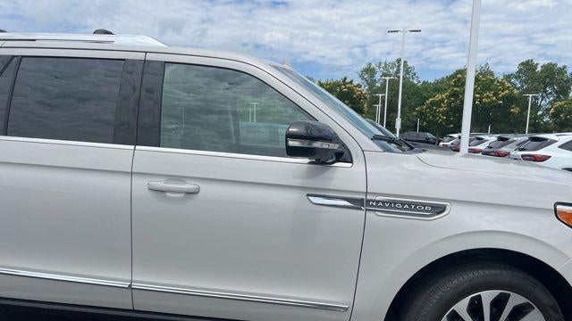 2023 Lincoln Navigator L Reserve