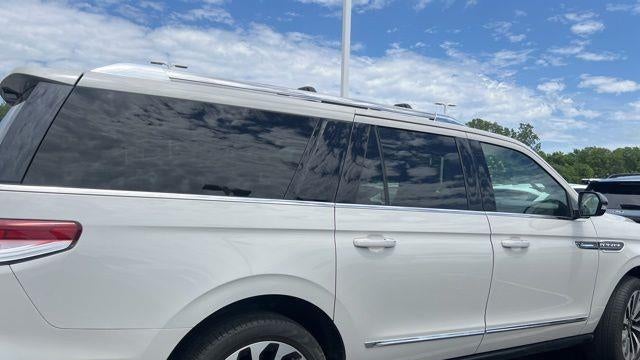 2023 Lincoln Navigator L Reserve