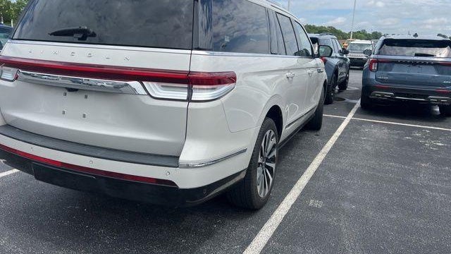 2023 Lincoln Navigator L Reserve