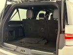 2023 Navigator L Thumbnail 9