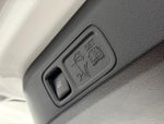 2023 Navigator L Thumbnail 10