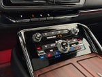 2023 Navigator L Thumbnail 30