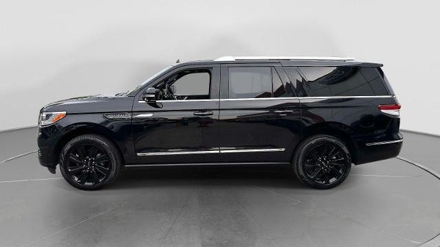 2023 Lincoln Navigator L Reserve
