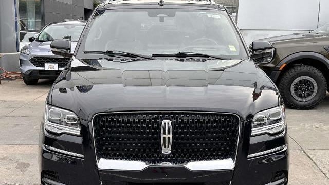 2023 Lincoln Navigator L Reserve
