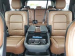 2023 Navigator L Thumbnail 19