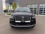 2024 Navigator L Thumbnail 2