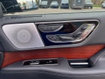 2024 Navigator L Thumbnail 11