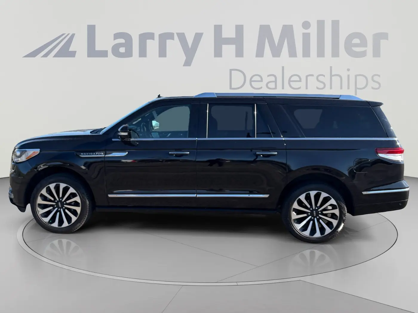 2024 Lincoln Navigator - $64,131