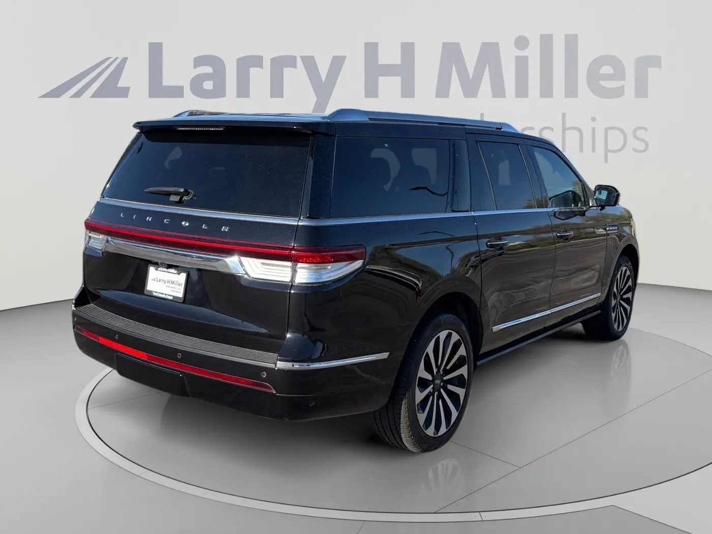 2024 Lincoln Navigator - $64,131