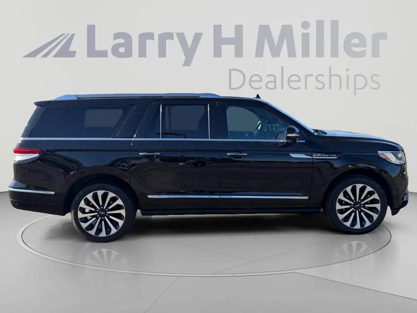 2024 Lincoln Navigator - $64,131