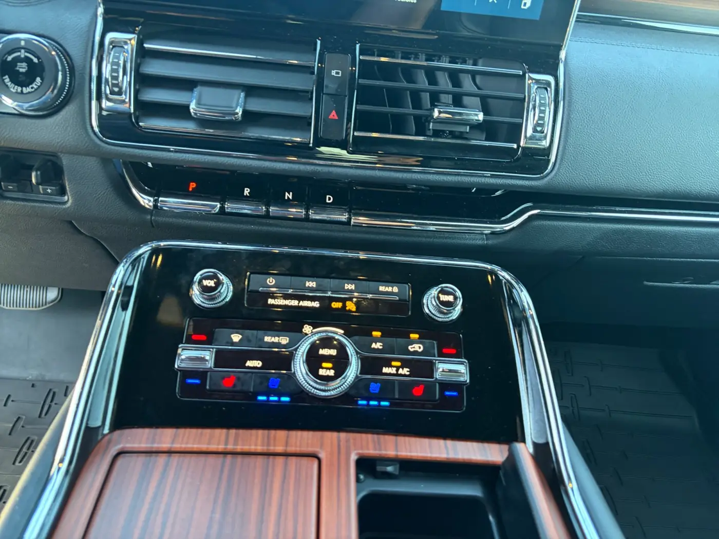 2024 Lincoln Navigator - $64,131