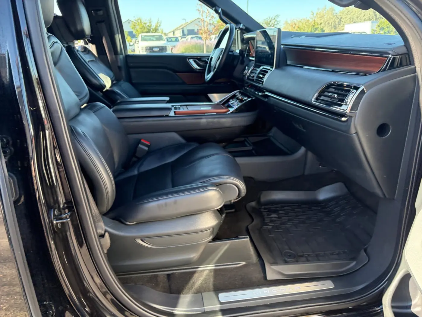 2024 Lincoln Navigator - $64,131