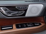 2024 Navigator L Thumbnail 17