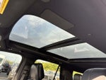 2025 Navigator L Thumbnail 9