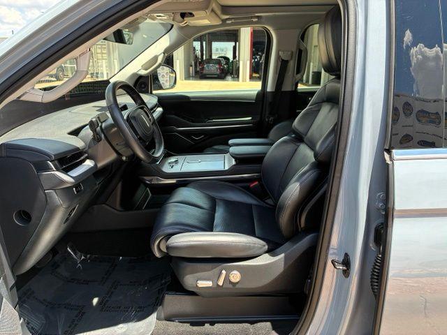2025 Lincoln Navigator - $73,799