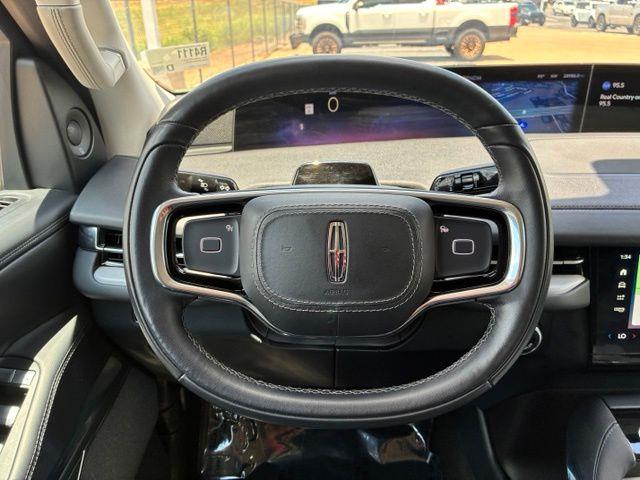 2025 Lincoln Navigator - $73,799