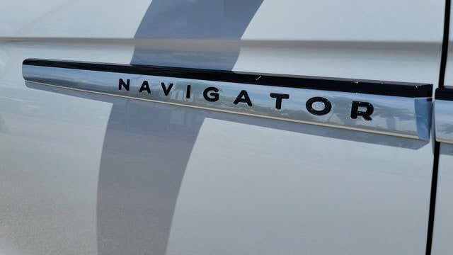 2025 Lincoln Navigator L Reserve