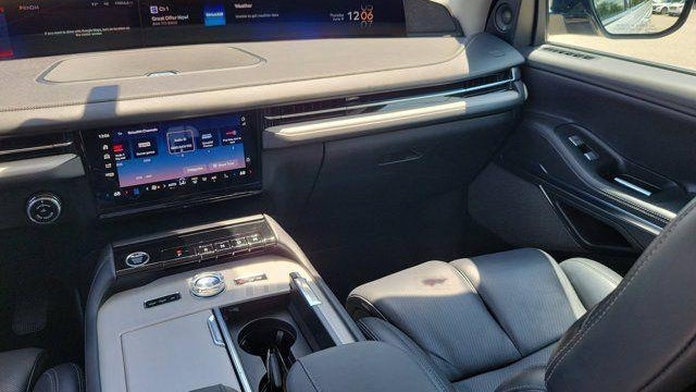 2025 Lincoln Navigator L Reserve
